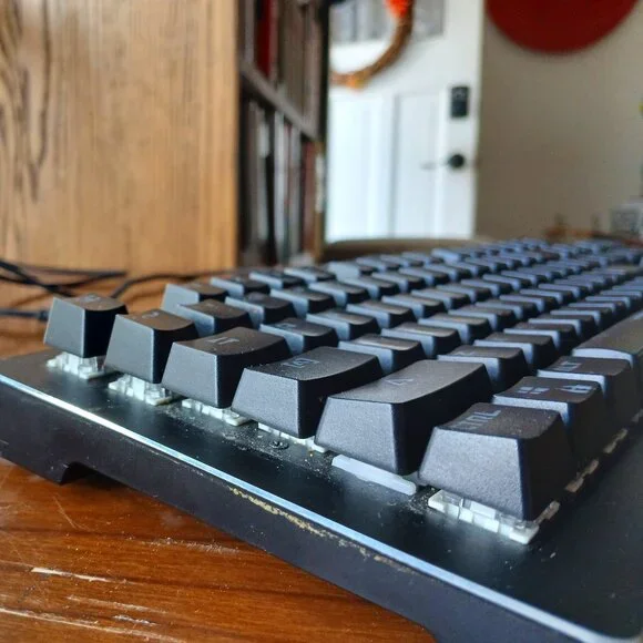 Lexma Mechanical Keyboard - Picture 3 of 3